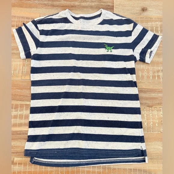 Cat & Jack 3 boys t-shirts bundle M(8-10) - Picture 3 of 4